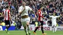 James Rodriguez kerap menjadi penyelamat bagi Real Madrid (AFP/Gerard Julien)