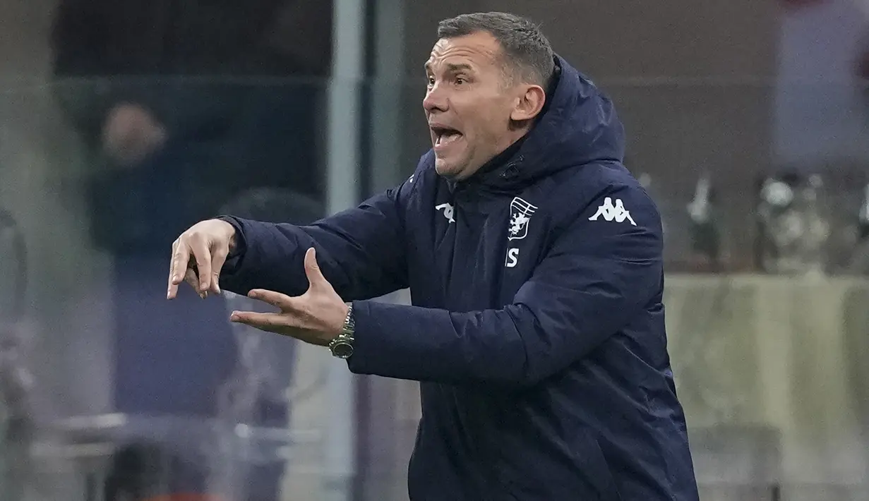 Genoa yang dibesut legenda AC Milan, Andriy Shevchenko hanya mengandalkan serangan balik di sisa waktu babak kedua. Tak ada lagi gol tercipta, laga pun dilanjutkan menuju perpanjangan waktu. (AP/Antonio Calanni)