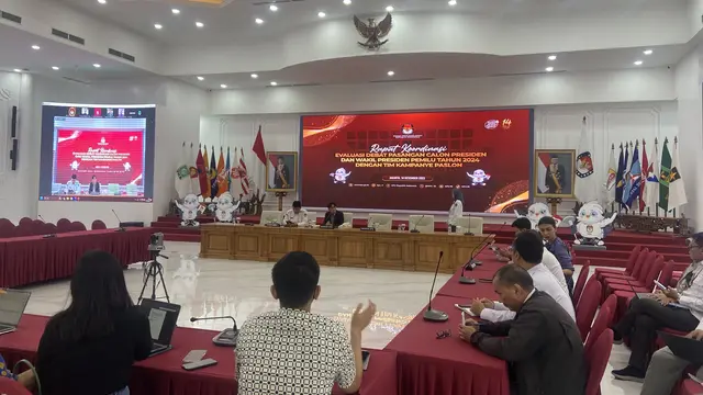 Komisi Pemilihan Umum Republik Indonesia (KPU RI) menggelar rapat evaluasi debat capres