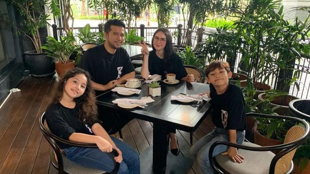 Potret Keisha langsung mencuri perhatian netizen. Mereka memuji penampilan Keisha.