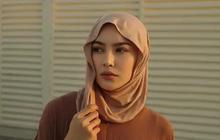 6 Potret Cantik Menawan Mahalini Pakai Hijab Meleyot Selama di Mekkah dan Madinah, Auto Dipuji Sule