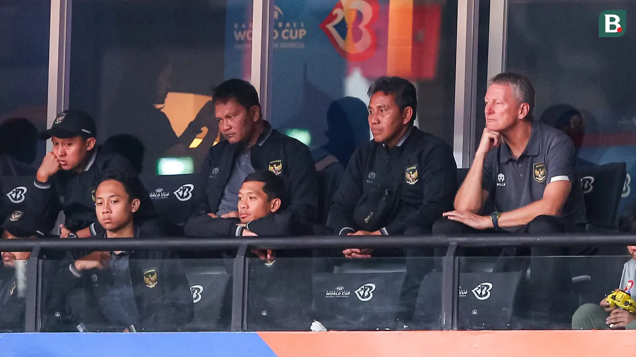 Foto: Momen Asik Shin Tae-yong dan Skuad Timnas Indonesia U-17 Nonton Piala Dunia FIBA 2023