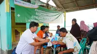 Selama 15 hari mengabdi, tim medis dan relawan yang diberangkatkan Petrokimia Gresik bersama Satgas Bencana Nasional BUMN Wilayah Jawa Timur, dan Anggota Satgas lainnya telah membantu pemulihan sebanyak 2.126 warga terdampak gempa bumi di Bawean. (Dok. Petrokimia Gresik)