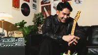 Artwork - Pegang Kendali, lagu JESENN yang rilis pada Mei 2025. (Dok. via Sony Music Indonesia)