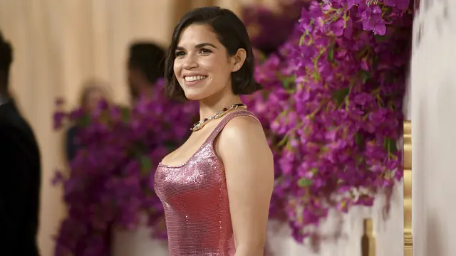 9 Busana Aktris Terbaik di Karpet Merah Oscar 2024, dari Gaun Aquamarine Emma Stone hingga Pin Dukung Gaza Billie Eilish