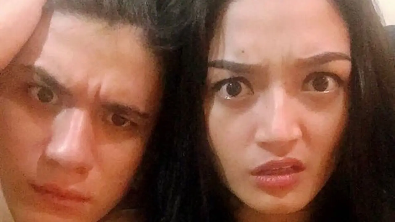 Siti Badriah dan James Thomas