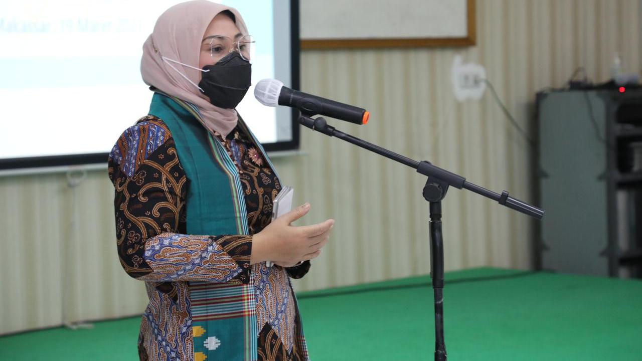 Menaker Ida Fauziyah saat meninjau di BBPK3 Makassar