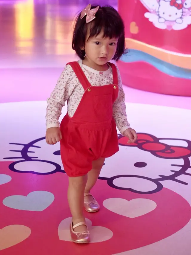 Salma, Anak Rio Dewanto dan Atiqah Hasiholan