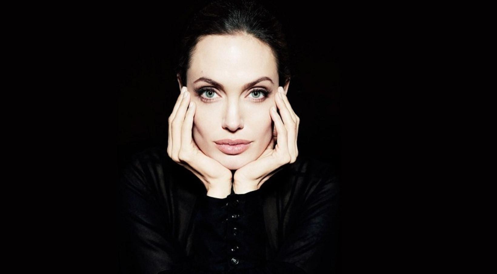 	Angelina Jolie (E!)
