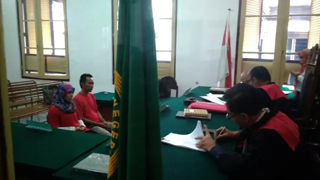 Istri Andi Lala