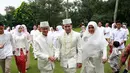 Wakil II Abang Jakarta Kep. Seribu tahun 2010 ini mengaku tak bisa mengungkapkan perasaannya dengan kata-kata. Ia hanya mengatakan dirinya merasa lega ketika mendengar kata ‘Sah’ usai ijab kabul. (Nurwahyunan/Bintang.com)