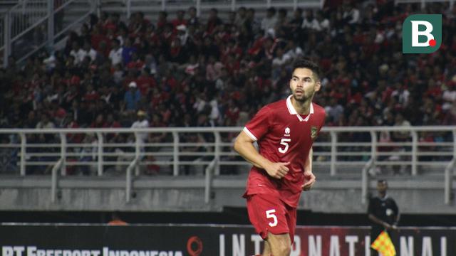 Debut Sandy Walsh bersama Timnas Indonesia melawan Timnas Turkmenistan di Stadion Gelora Bung Tomo (GBT), Surabaya, pada Jumat (8/9/2023).