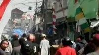 Tawuran antarwarga pecah di Johar Baru, Jakarta Pusat. 