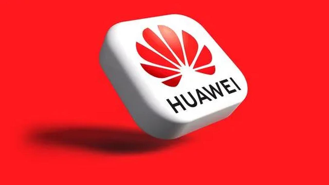 Di pasar Uni Eropa, Huawei memiliki beberapa puluh kontrak untuk pembangunan jaringan 5G. Beberapa di antaranya telah selesai dibangun, namun sebagian besar masih dalam tahap pembangunan.