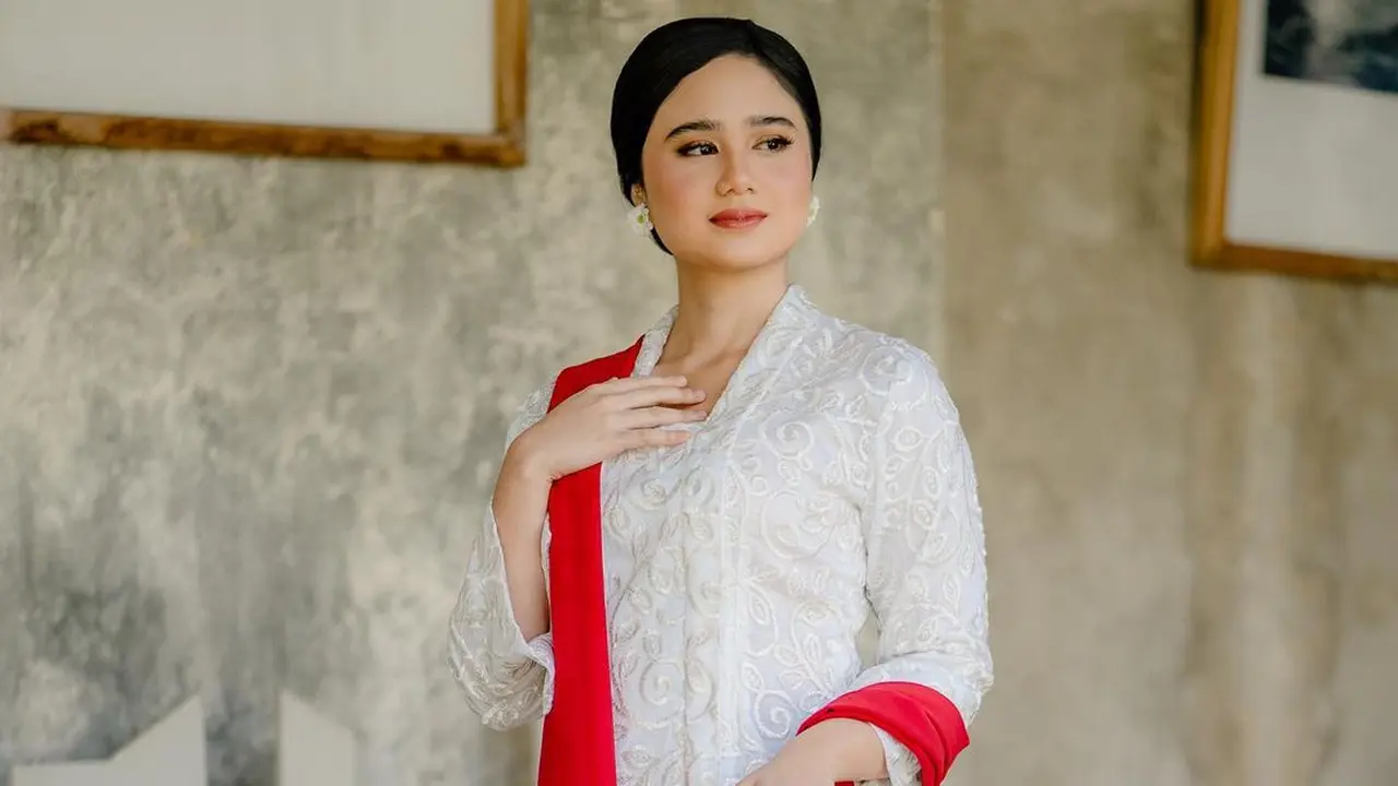 6 Inspirasi Kebaya Warna Putih untuk Hari Kartini, dari Tissa Biani hingga Prilly Latuconsina