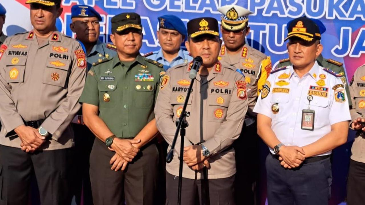 Polda Metro Jaya tengah memulai operasi 'Patuh Jaya' sesuai dengan arahan Korlantas Polri dengan mengusung tema 'Patuh dan tertib berlalu lintas adalah cermin moralitas bangsa'. Operasi penindakan terhadap pengendara itu dilakukan selama 14 hari kedepan t