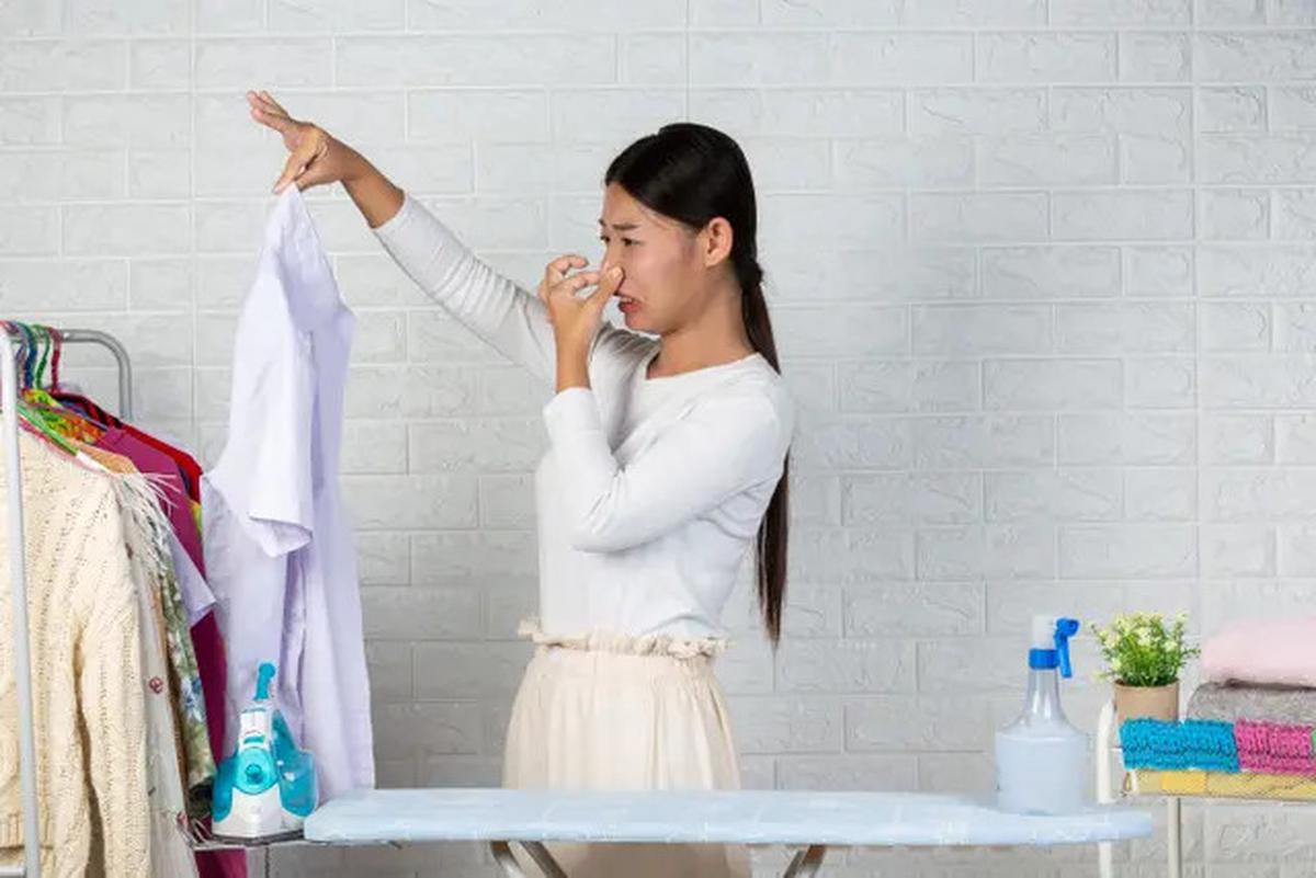 5 Tips Mencuci Baju Putih Agar Tetap Cerah dan Tidak Kusam