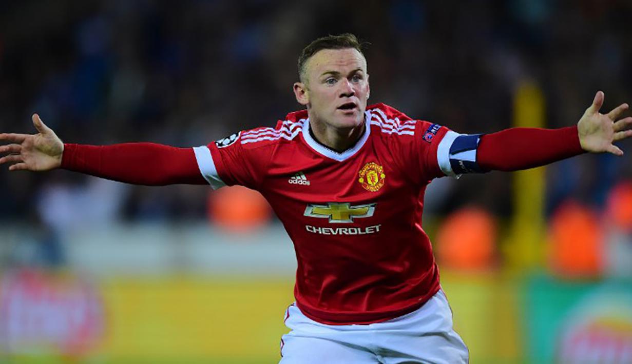 Penjualan jersey dari Manchester United berada pada posisi kedua dengan angka 1,4 juta per tahun. Jersey bernama Wayne Rooney menjadi salah satu yang terlaris. (AFP Photo/Emmanuel Dunand)