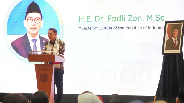 Menbud Fadli Zon