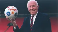 Sir Matt Busby yang melatih Manchester United menempati posisi ketiga dengan meraih 26 kemenangan dari 41 pertandingan atau 63,4 persen. (Retrounited.com)