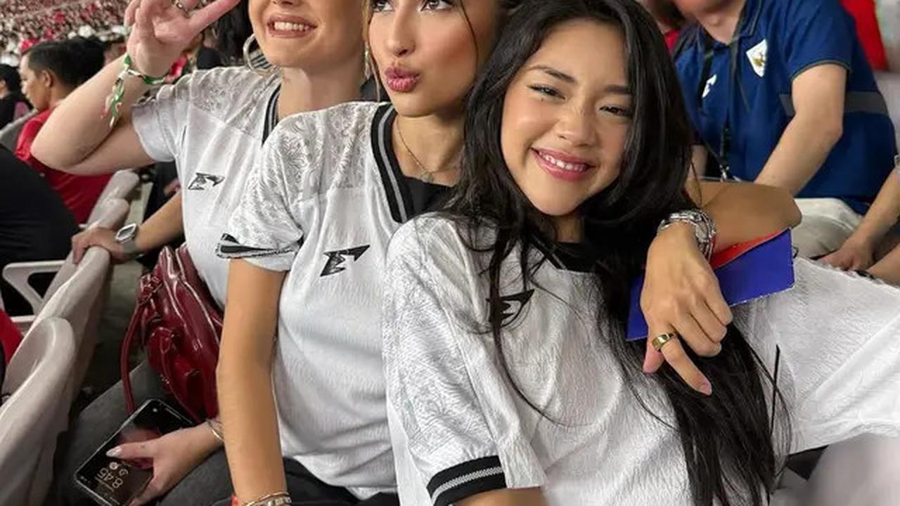 6 Potret Jennifer Coppen Nonton Indonesia Vs Bahrain di GBK, Fotonya Dikomentari Justin Hubner