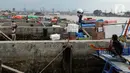 Dermaga yang terletak di kawasan pasar 16 Ilir ini merupakan pusat perdagangan dan salah satu daerah paling ramai di kota Palembang. (Liputan6.com/Herman Zakharia)