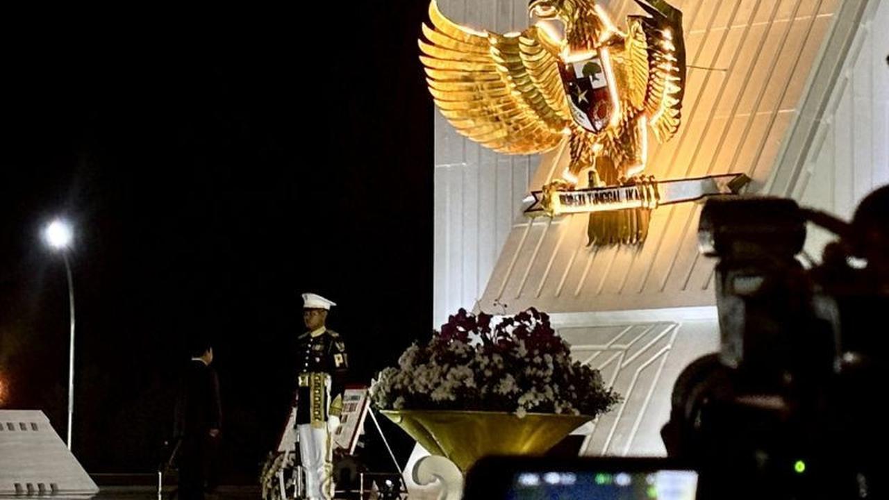 Presiden Prabowo Pimpin Upacara Renungan Suci Hari Pahlawan 2025 di TMP Kalibata