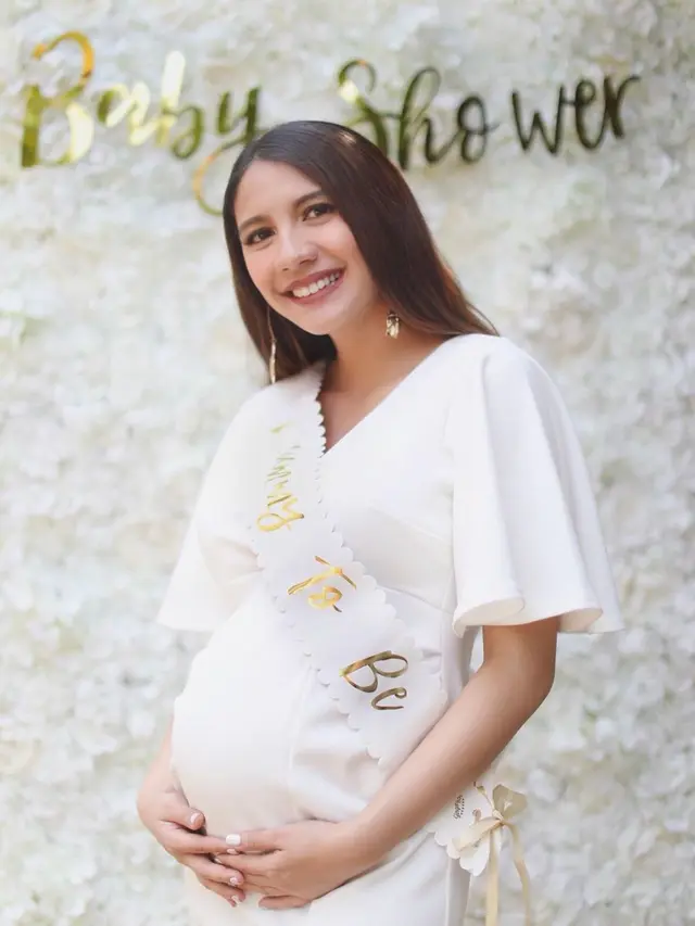 7 Momen Bahagia Acha Sinaga Gelar Baby Shower di Sydney