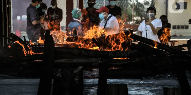 Proses Kremasi Jenazah Pasien Covid-19 di Krematorium Cilincing