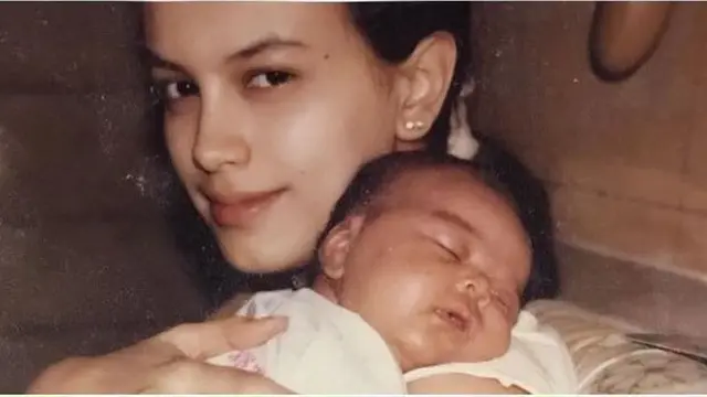6 Potret Lawas Sophia Latjuba Bareng Eva Celia, Curi Perhatian