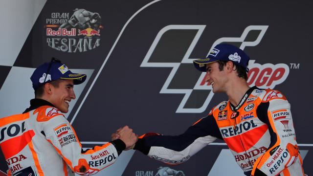 Marc Marquez (kiri) dan Dani Pedrosa.