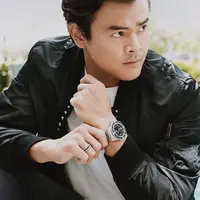 “Awalnya, bisa kita tiru dari cara-cara di internet, tetapi lama-kelamaan pasti kita akan mendapatkan karakter kita sendiri saat memotret. Berlatih terus, jangan memikirkan hasil akhirnya dulu, tetapi nikmati prosesnya," ujar Dion. (Instagram/dionwiyoko)