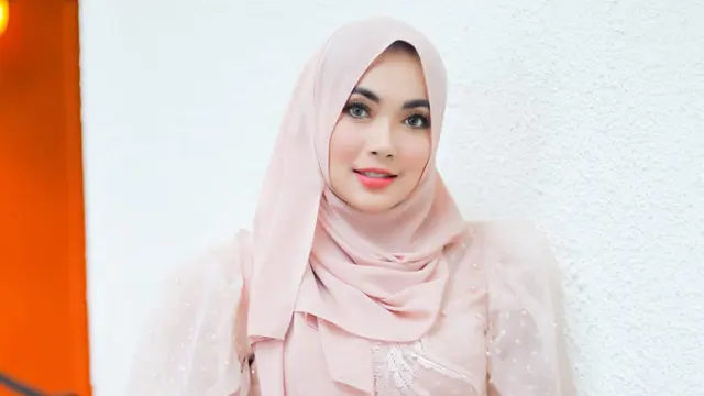 Nadia Stefanie Destiana pernah populer setelah membintangi sinetron Saras 008, tahun 2001 silam. 