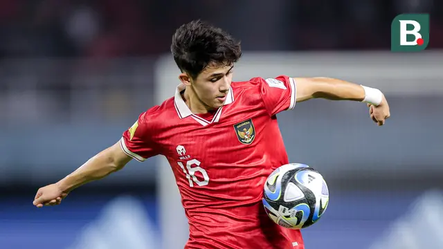 Foto: Debut Amar Brkic di Timnas Indonesia U-17 saat Piala Dunia U-17 2023, Dapat Pelukan dari Coach Bima setelah Laga