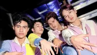 D'Squad Tampil Beda Lewat Editan Foto Retro ala 80-an