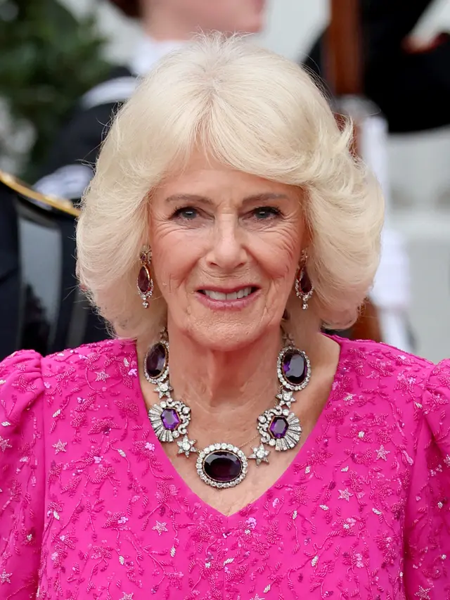Perhiasan Antik Ratu Camilla Saat Melawat ke AS, Ada Kalung Permata Ungu Berusia 2 Abad