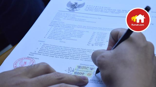 Tandatangan perjanjian jual beli rumah