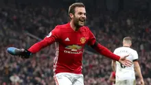 Gelandang Manchester United Juan Mata merayakan gol ke gawang Watford pada laga Premier League di Old Trafford, Sabtu (11/2/2017). (PA via AP/Nick Potts)