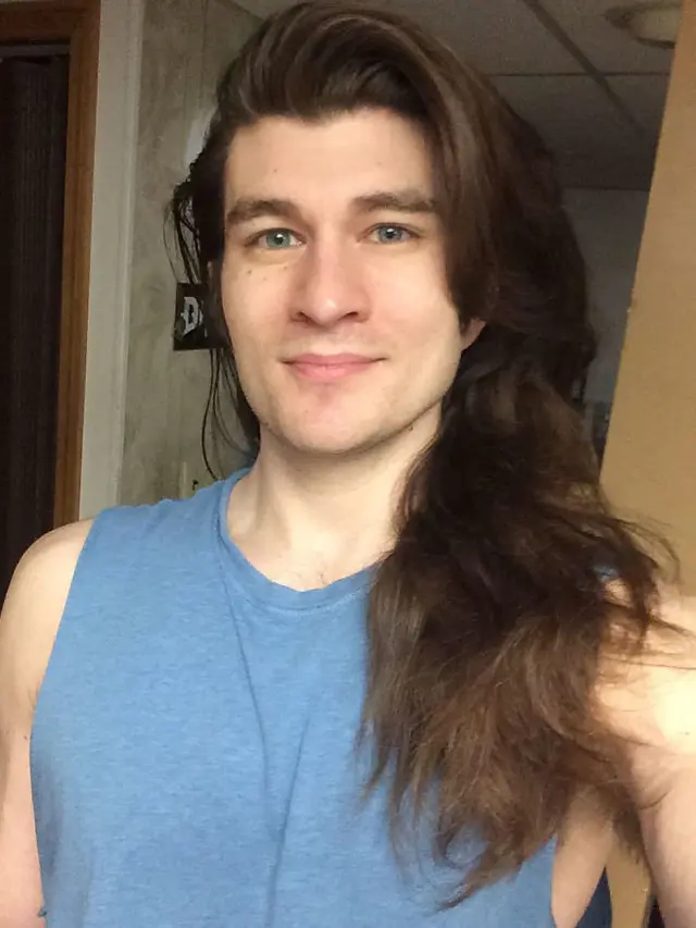 [Bintang] Dulunya Gemuk Banget, Sekarang Penampilan Pria Ini Mengejutkan Banyak Orang, Mirip Pangeran Disney