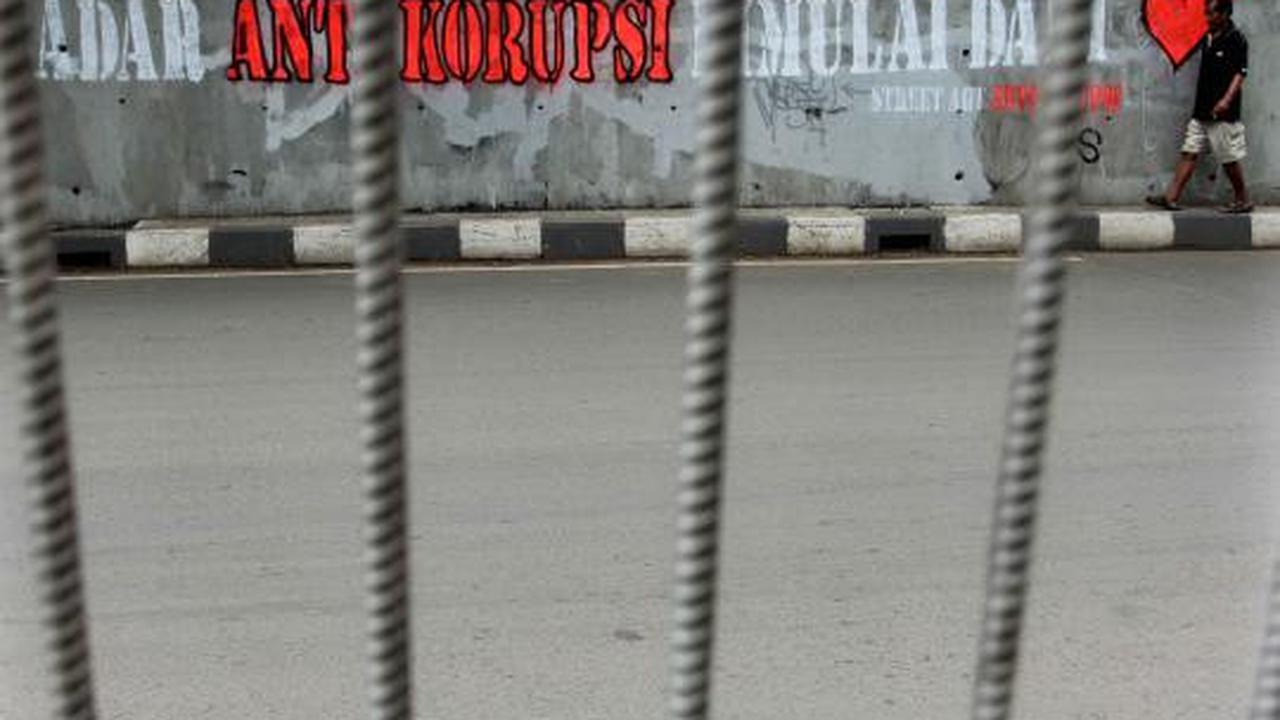 Mural bertema HAM dan anti-korupsi terlukis di dinding Ibu Kota