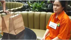 Sidang perdana praperadilan tersangka kasus dugaan pembunuhan Wayan Mirna Salihin, Jessica Kumala Wongso digelar Pengadilan Negeri Jakarta Pusat. Dalam sidang ini, Jessica diwakili tim pengacaranya.