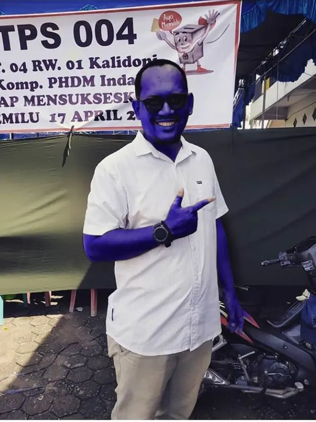 6 Kelakuan Kocak Pakai Tinta Pilkada Ini Bikin Ngakak