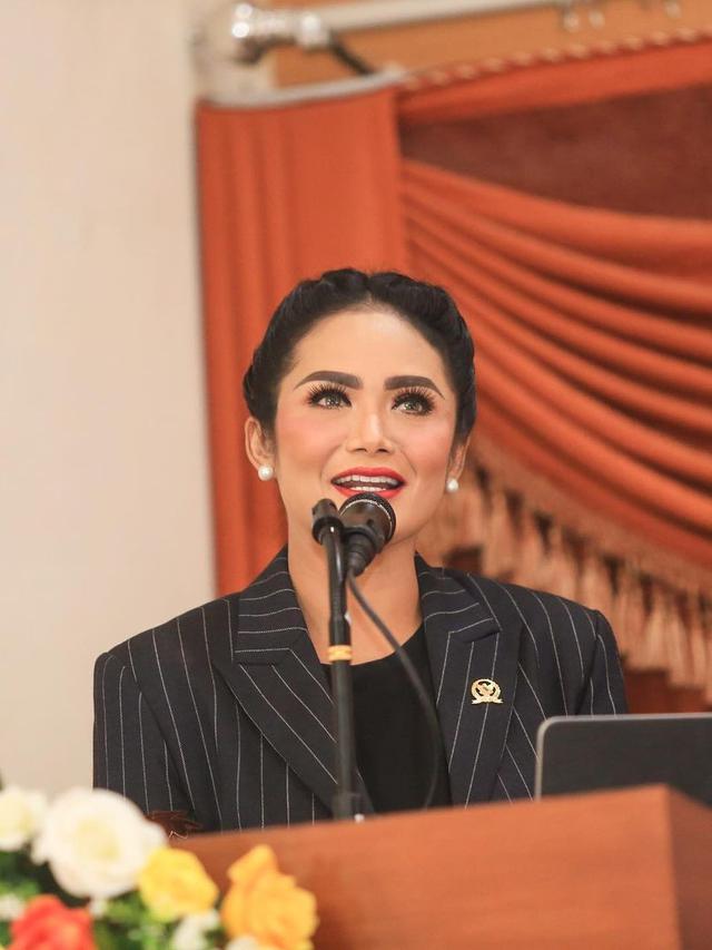 [Fimela] Krisdayanti