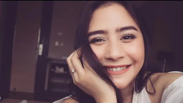 Prilly Latuconsina