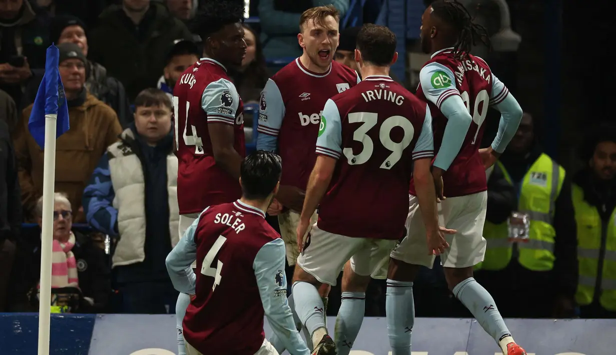 West Ham United membuka keunggulan di menit ke-42 lewat gol yang dicetak Jarrod Bowen. (Adrian Dennis/AFP)