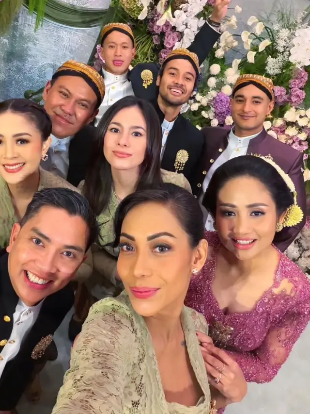 Makeup Wulan Guritno saat Jadi Bridesmaid. [@wulanguritno]