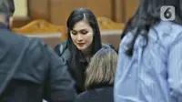 Sandra Dewi disebut-sebut menerima uang melalui rekeningnya yang ditransfer dari rekening PT Quantum Skyline Exchange, Kristiyono, dan PT Refined Bangka Tin pada periode tahun 2018-2023. (Liputan6.com/Angga Yuniar)
