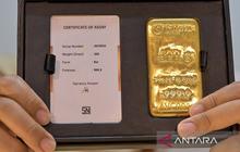 Wow! Harga Emas Pegadaian Kompak Meroket Hari Ini, Antam Tembus Rp2,2 Juta per Gram