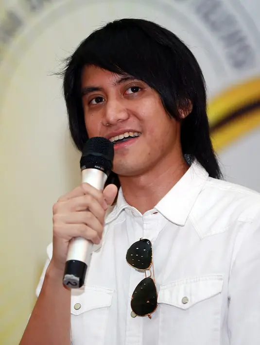 Dalam proyek barunya, Kevin and The Red Rose berencana merilis album perdananya pada Juli mendatang. Kevin menambahkan, lagu yang menjadi jagoannya adalah 'Terkunci Untukmu'. (Deki Prayoga/Bintang.com)