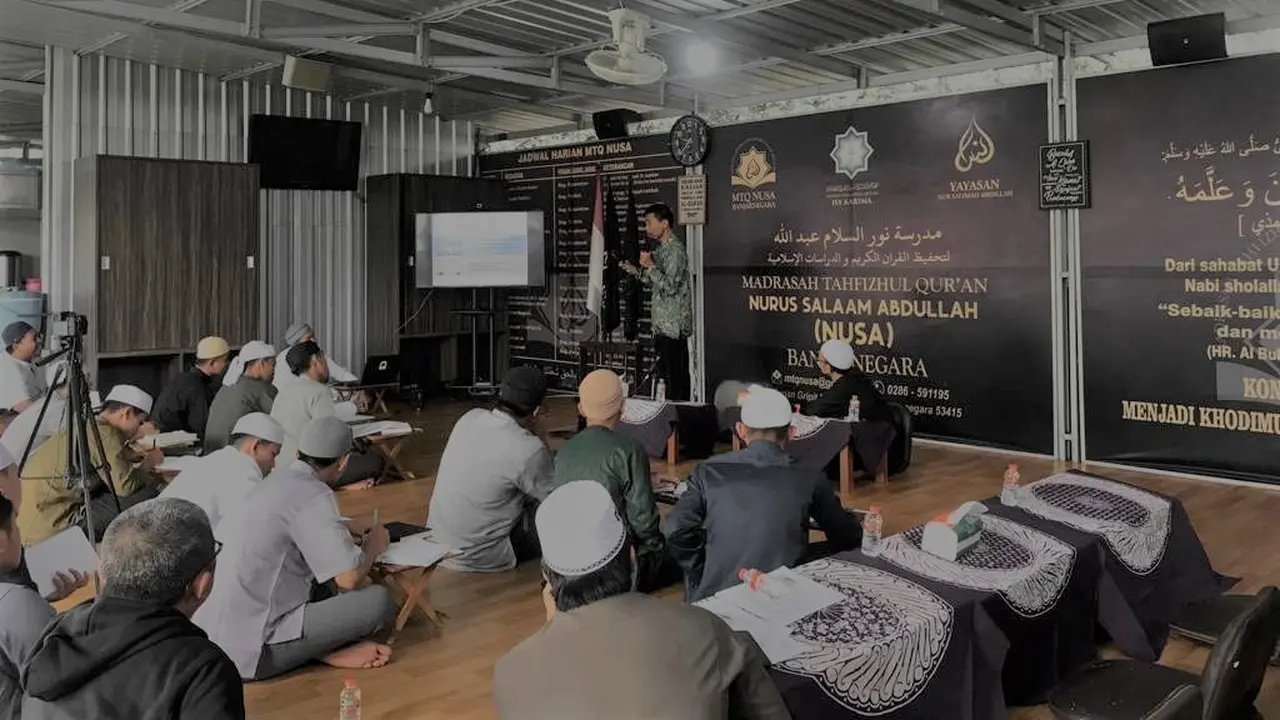 Kuliah umum di Madrasah Tahfidzul Qur’an Nurus Salaam Abdullah (MTQ Nusa) Banjarnegara, Jawa Tengah. (Foto: Tuswadi untuk Liputan6.com)